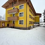 Gaestehaus Rudolfo Гостевой дом Целль-ам-Зе